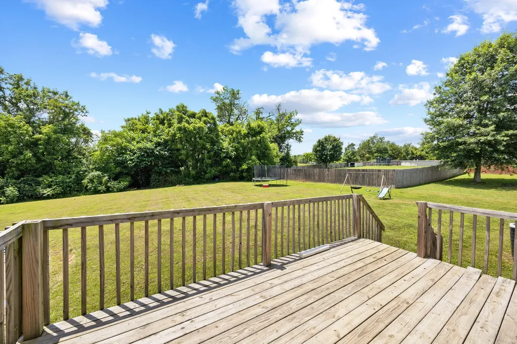 120 Mohican Trail Jeffersonville KY 40337