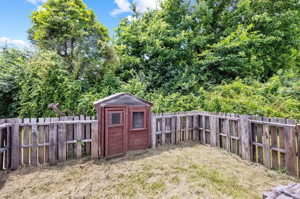 120 Mohican Trail Jeffersonville KY 40337
