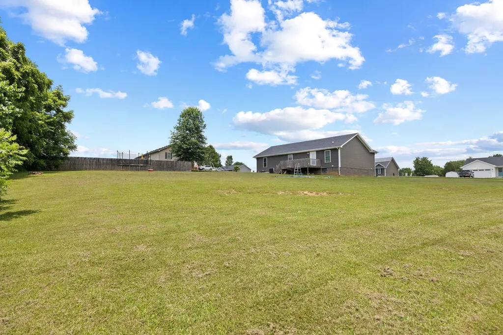 120 Mohican Trail Jeffersonville KY 40337