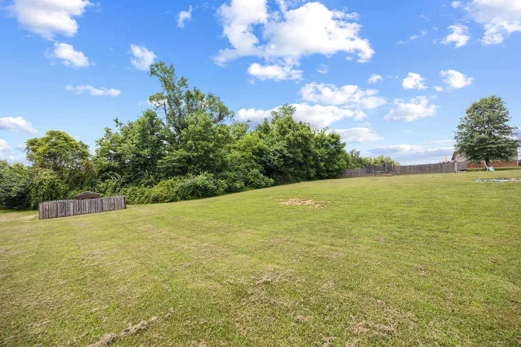 120 Mohican Trail Jeffersonville KY 40337