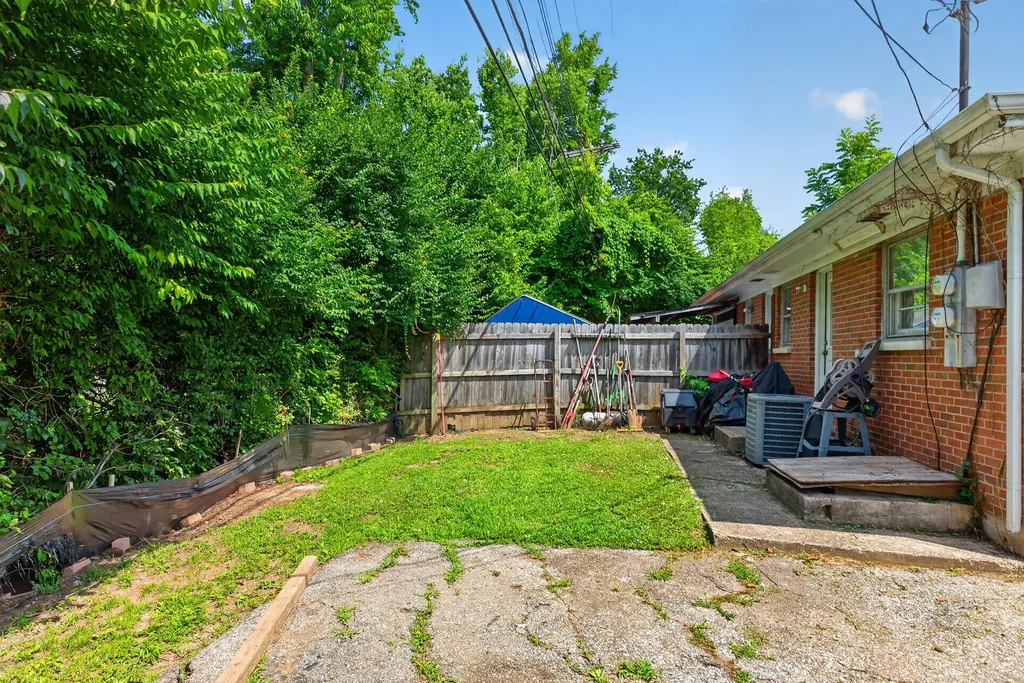 755-757 Terrace View Drive Lexington KY 40504