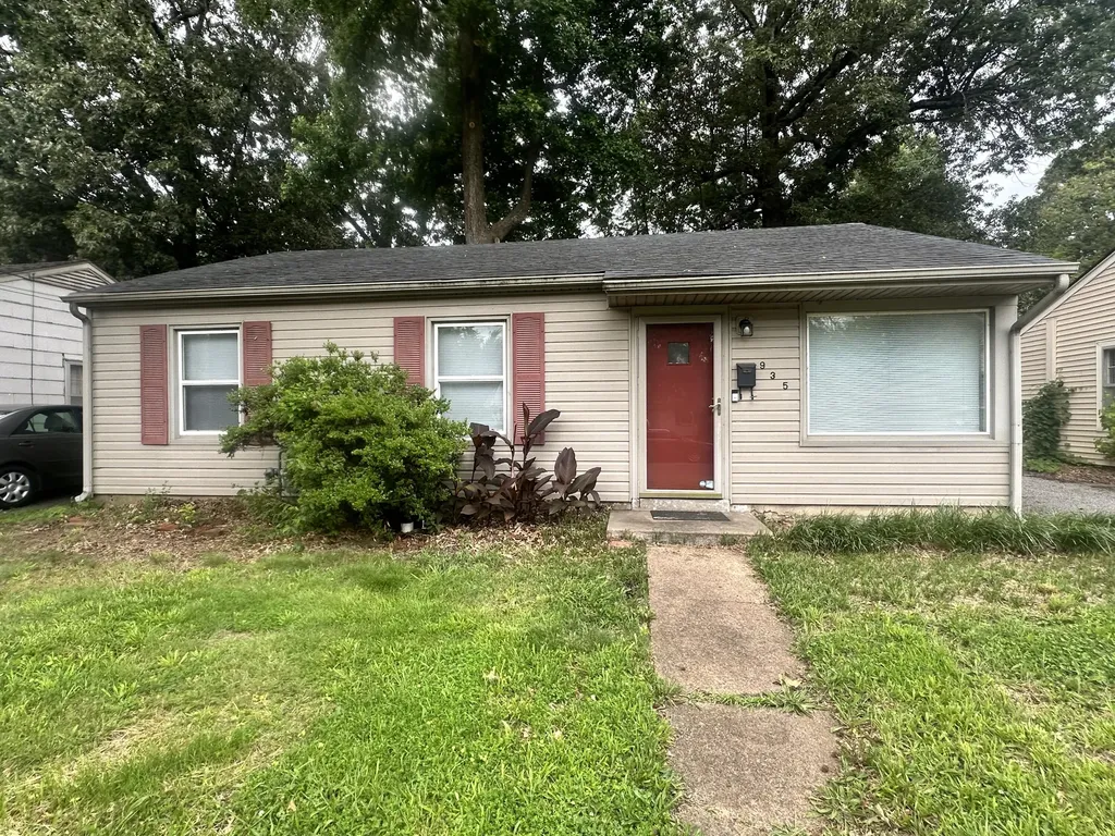935 Lorine Lane Paducah KY 42001