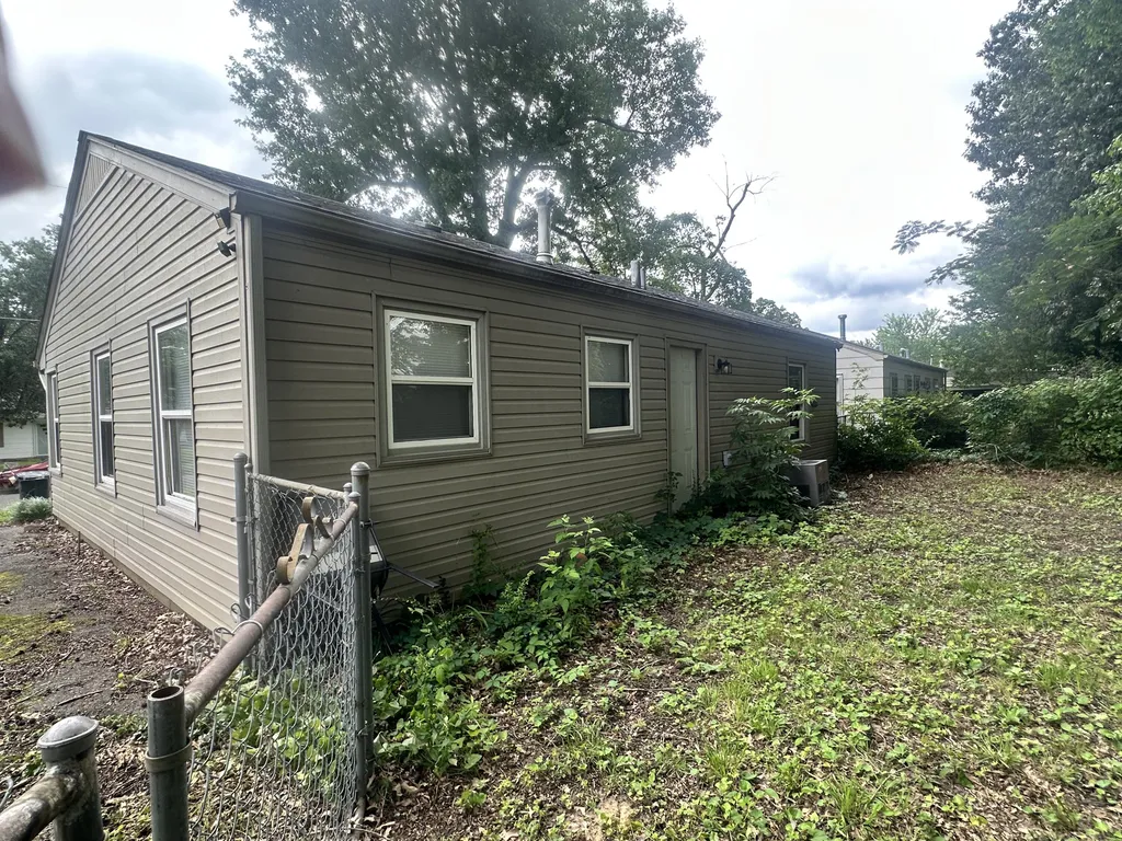 935 Lorine Lane Paducah KY 42001