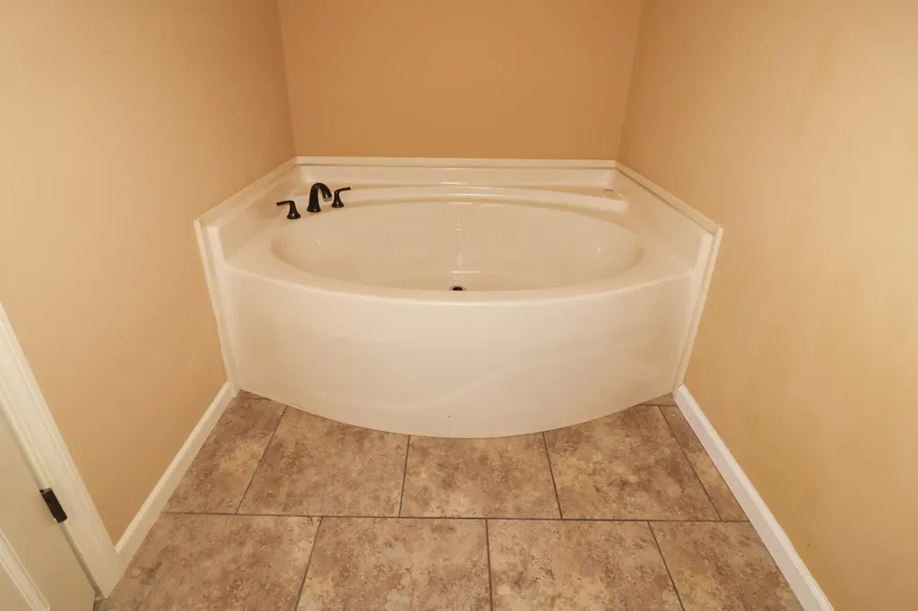 2014 Husband Road Paducah KY 42003