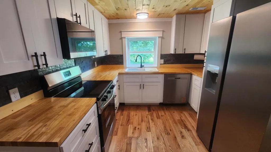 5270 Highway 2141 Hustonville KY 40437