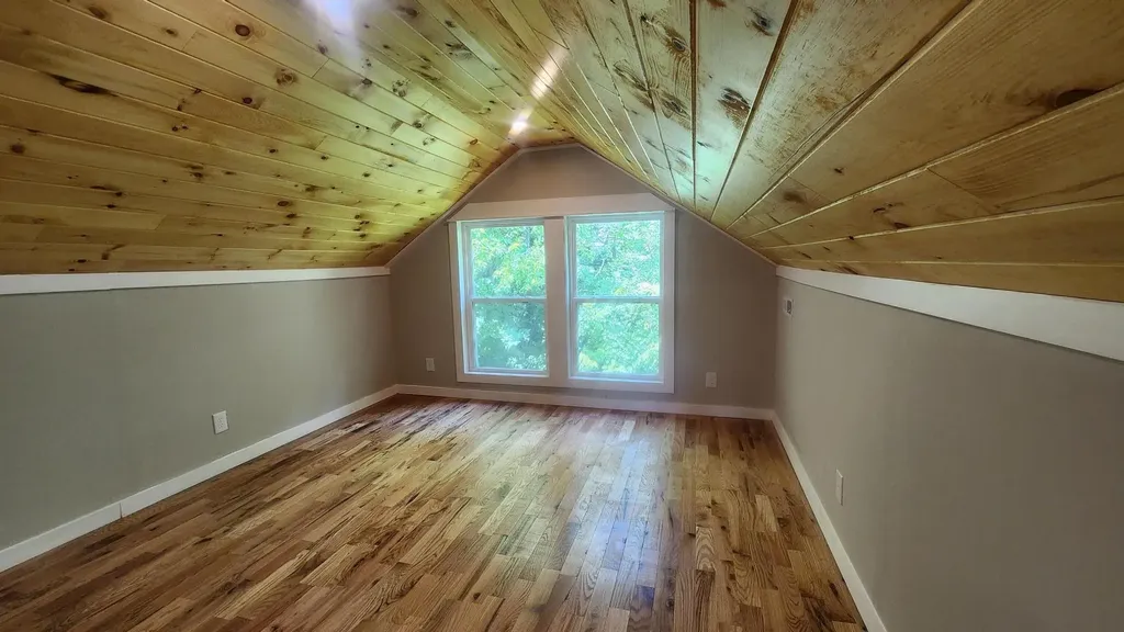 5270 Highway 2141 Hustonville KY 40437