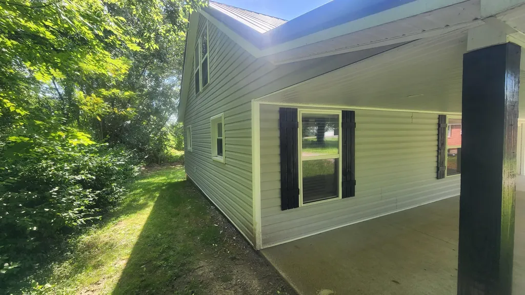 5270 Highway 2141 Hustonville KY 40437