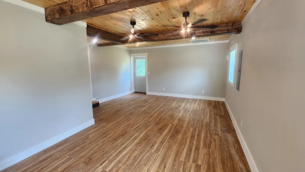 5270 Highway 2141 Hustonville KY 40437