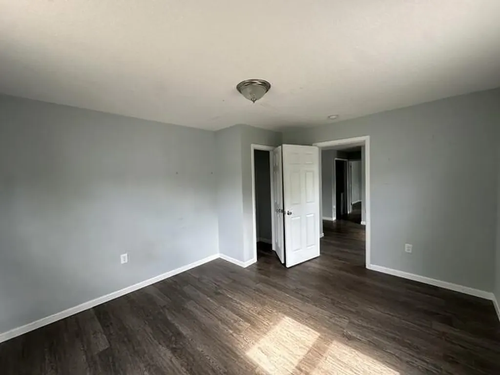 4557 Hendron Road Paducah KY 42003