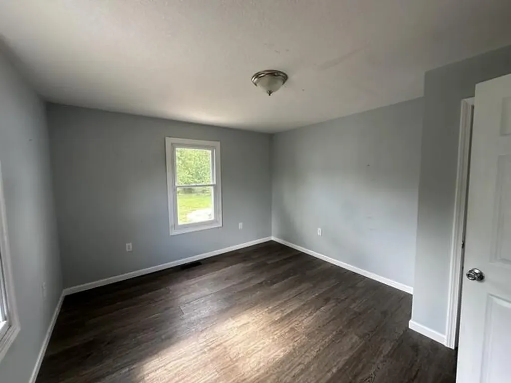 4557 Hendron Road Paducah KY 42003