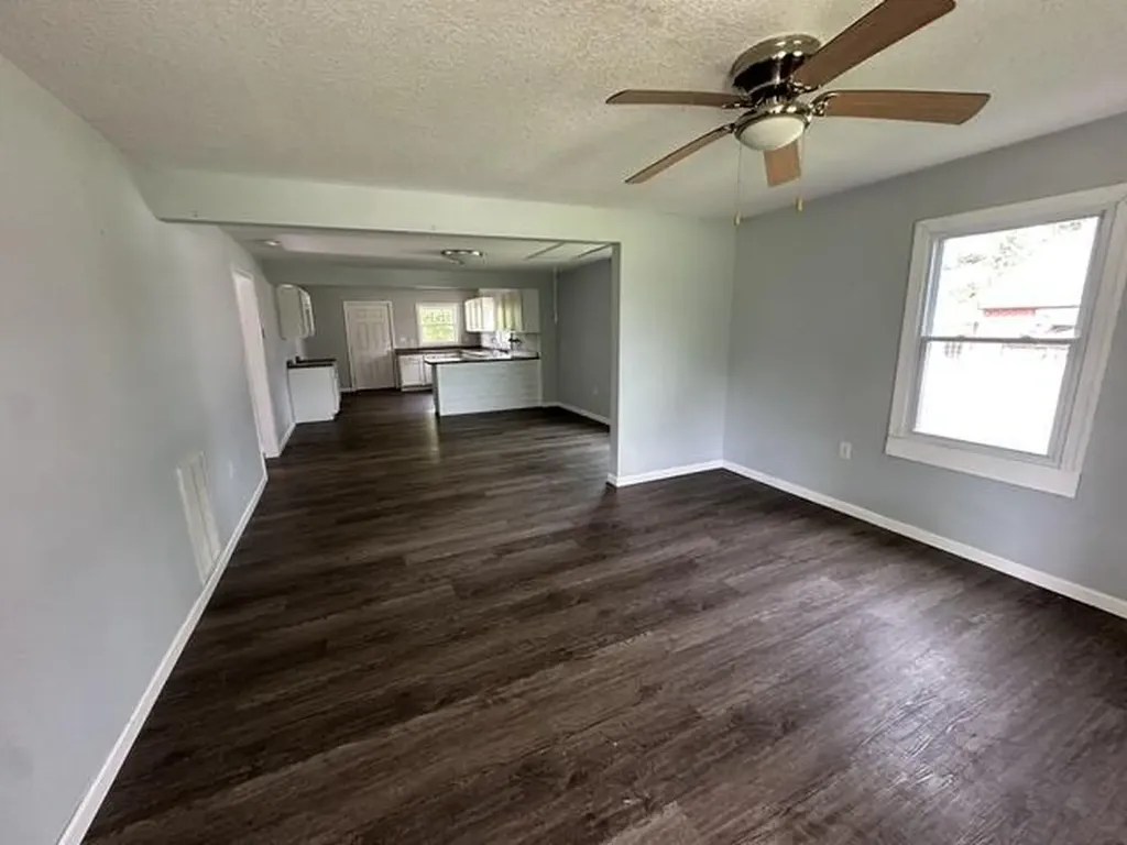 4557 Hendron Road Paducah KY 42003