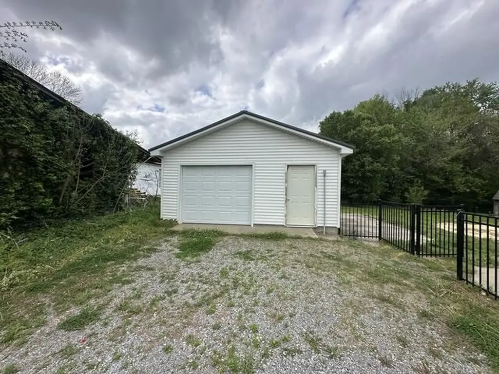 4557 Hendron Road Paducah KY 42003