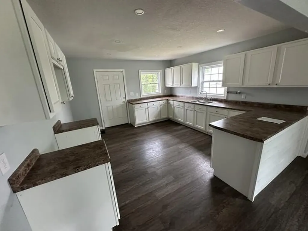 4557 Hendron Road Paducah KY 42003