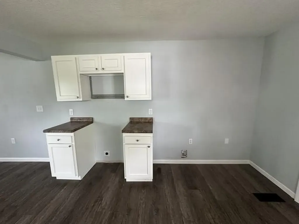 4557 Hendron Road Paducah KY 42003