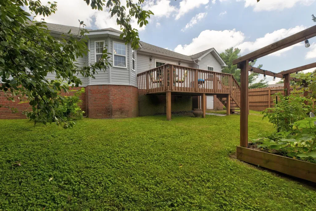 129 Swiss Stone Way Mt Sterling KY 40353