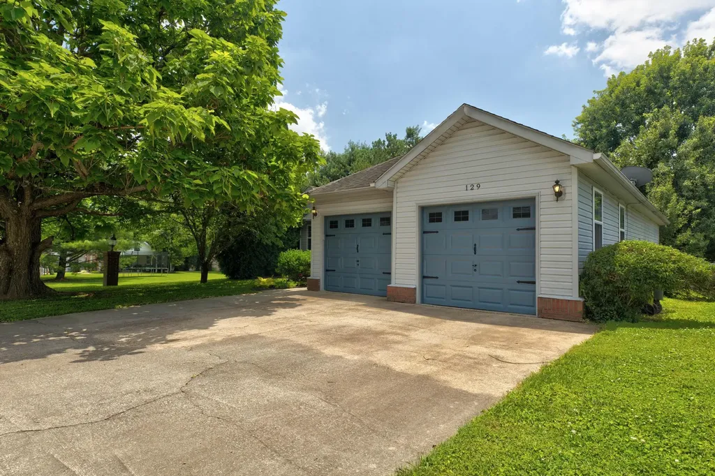 129 Swiss Stone Way Mt Sterling KY 40353