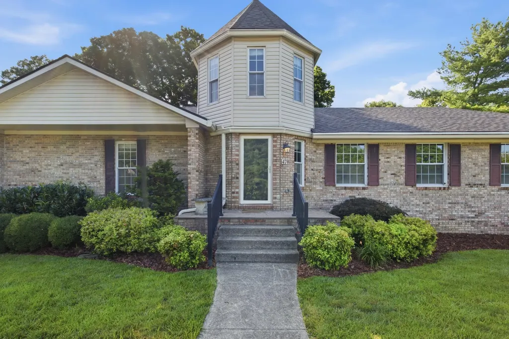 47 Woodbriar Court Nicholasville KY 40356