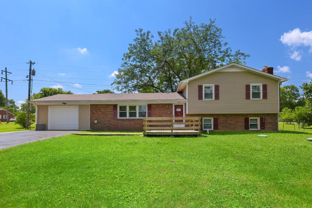 255 Mocks Creek Drive Danville KY 40422
