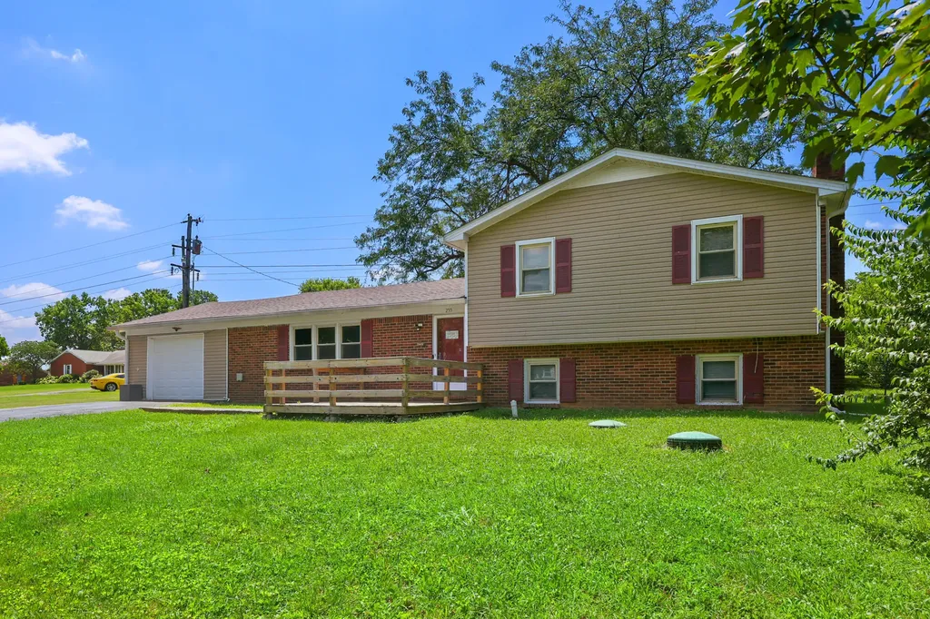 255 Mocks Creek Drive Danville KY 40422