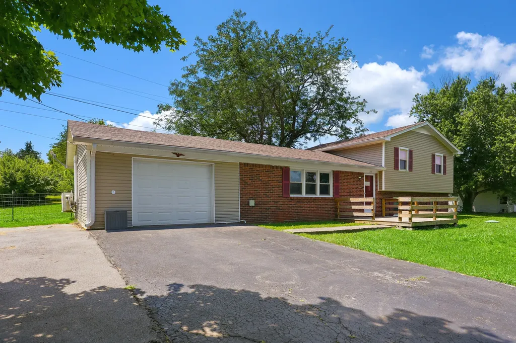 255 Mocks Creek Drive Danville KY 40422
