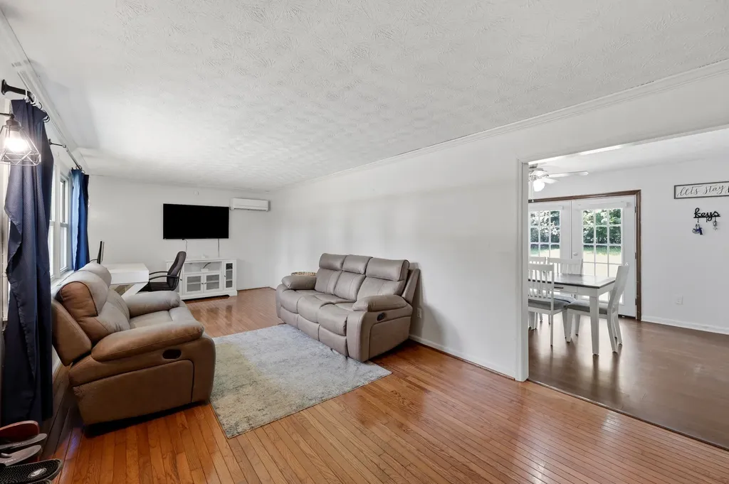 255 Mocks Creek Drive Danville KY 40422