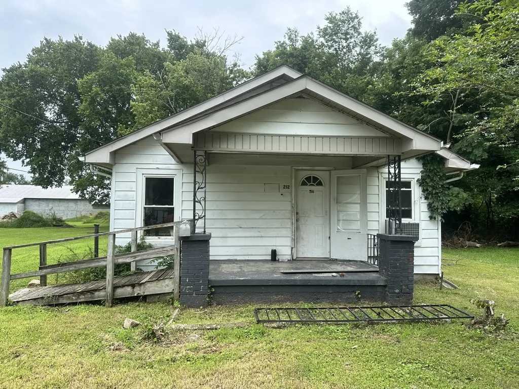 212 S 1st Street Mayfield KY 42066