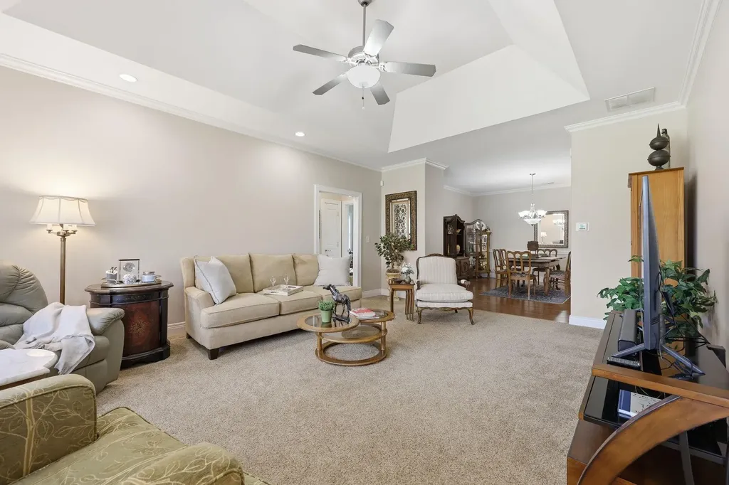 143 Rumsey Circle Versailles KY 40383