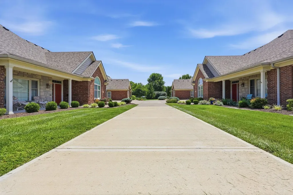 143 Rumsey Circle Versailles KY 40383