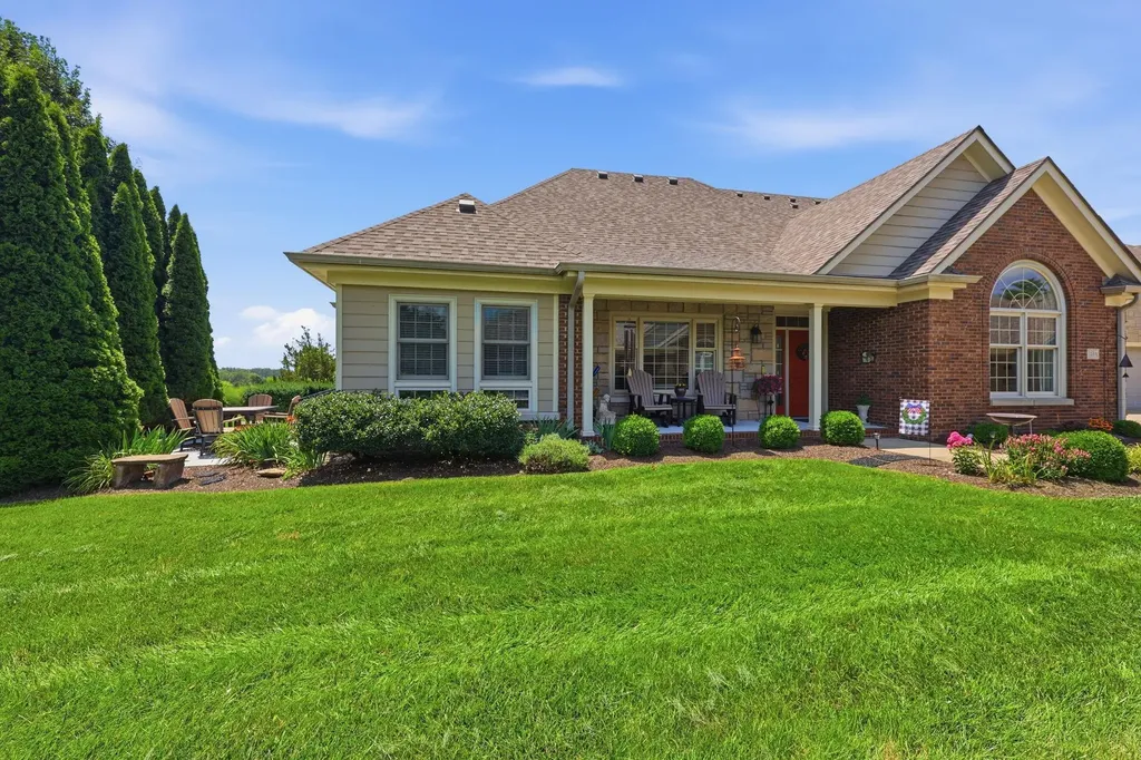143 Rumsey Circle Versailles KY 40383