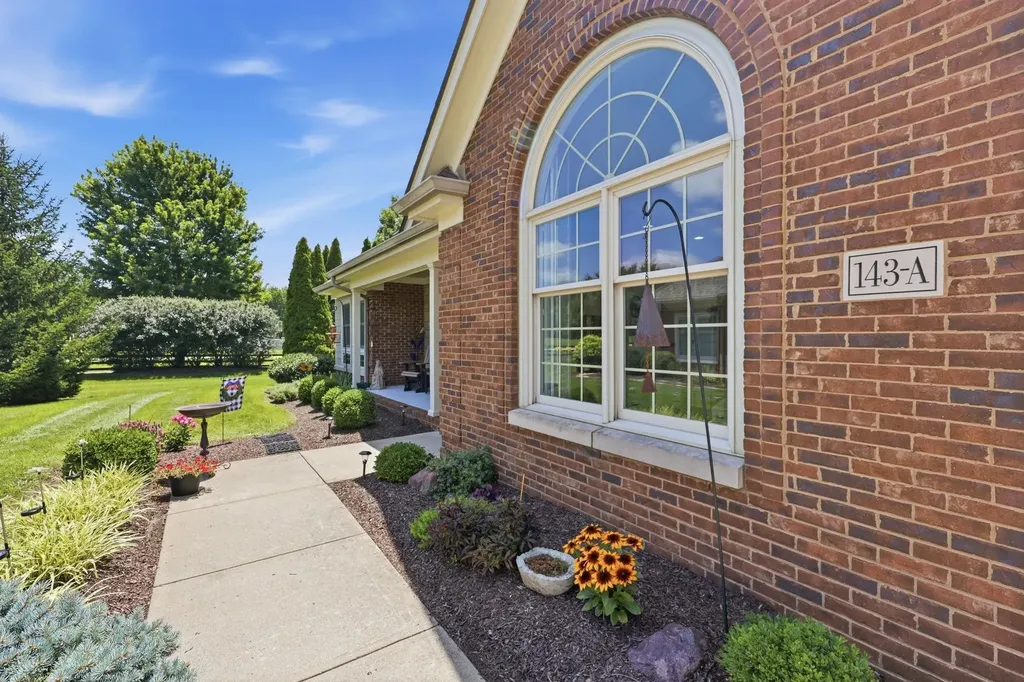 143 Rumsey Circle Versailles KY 40383