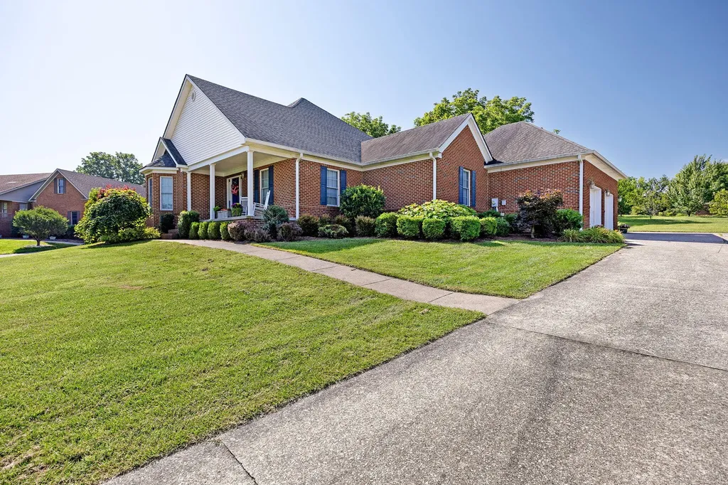129 Creekside Drive Danville KY 40422