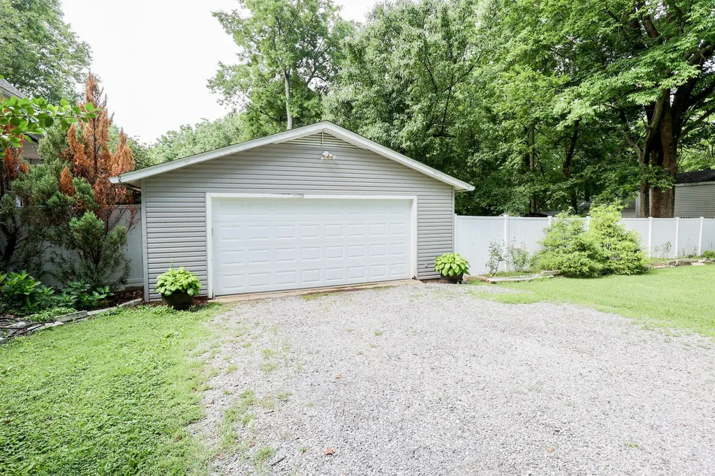175 Illinois Street Paducah KY 42003