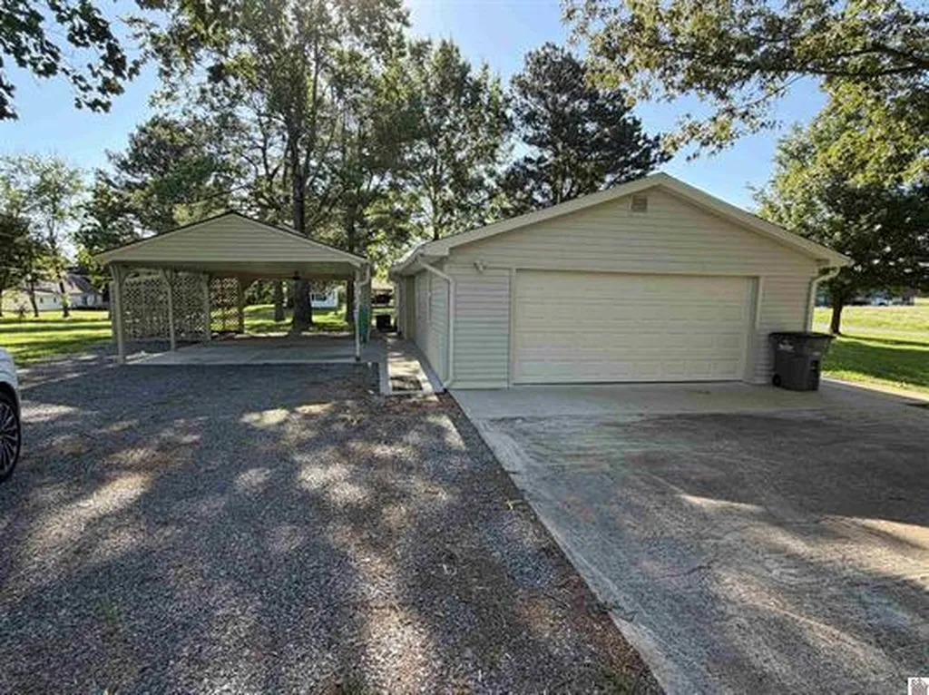 915 Tyree Road Paducah KY 42003