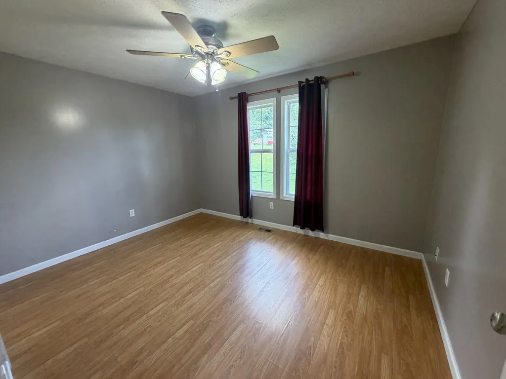208 Macbennett Drive Williamsburg KY 40769