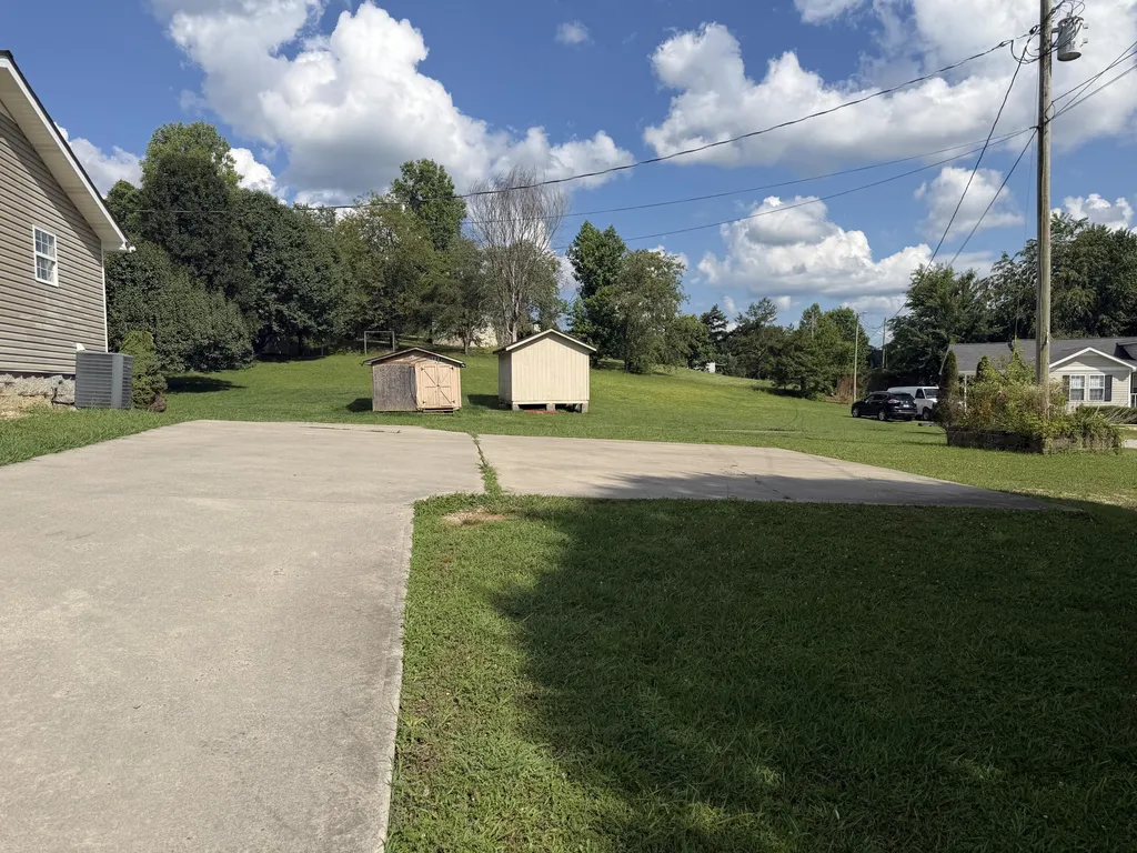 208 Macbennett Drive Williamsburg KY 40769