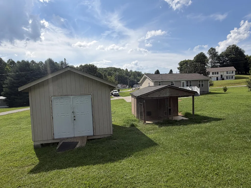 208 Macbennett Drive Williamsburg KY 40769