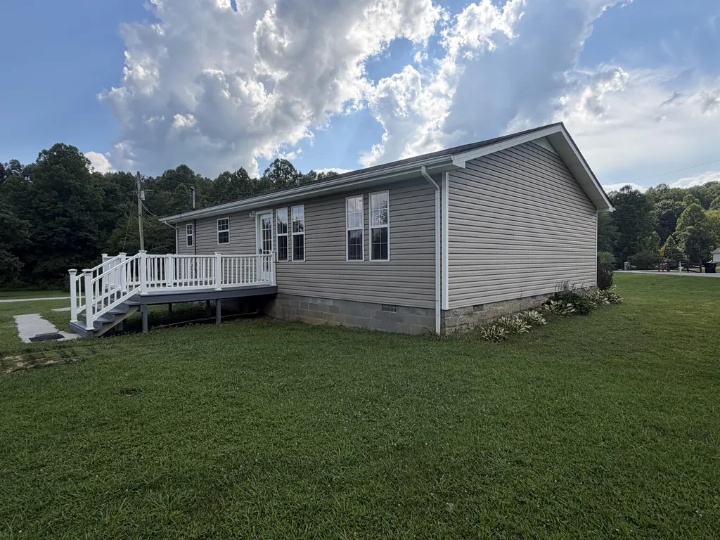 208 Macbennett Drive Williamsburg KY 40769