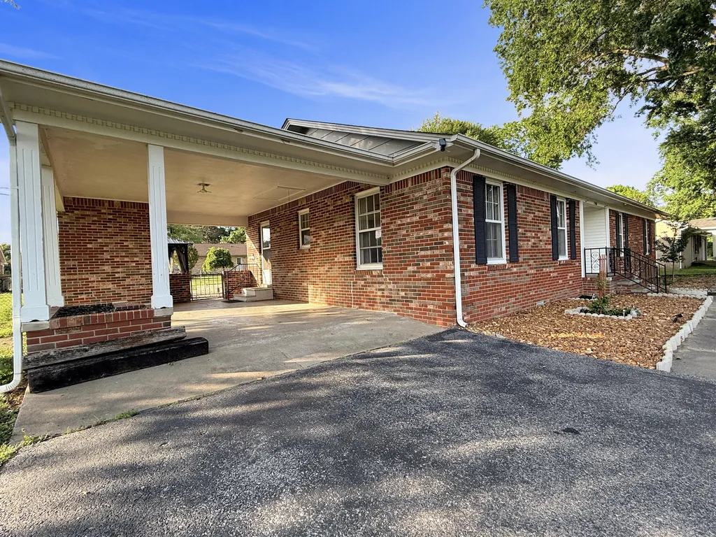 1506 Belmont Drive Murray KY 42071
