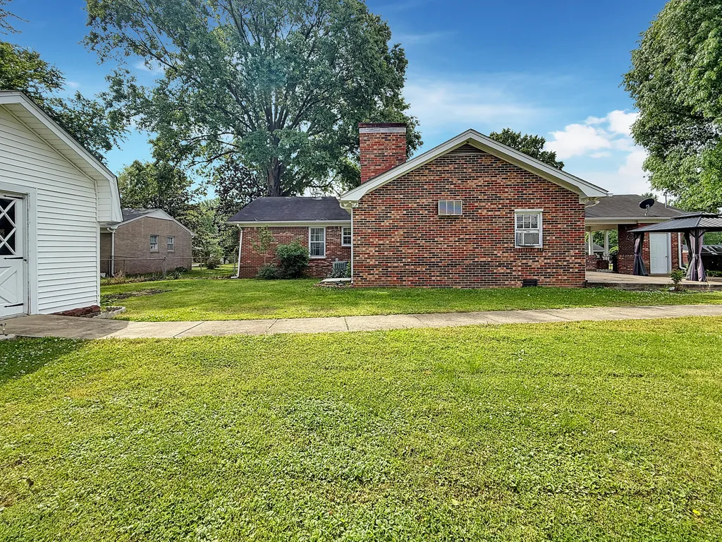1506 Belmont Drive Murray KY 42071