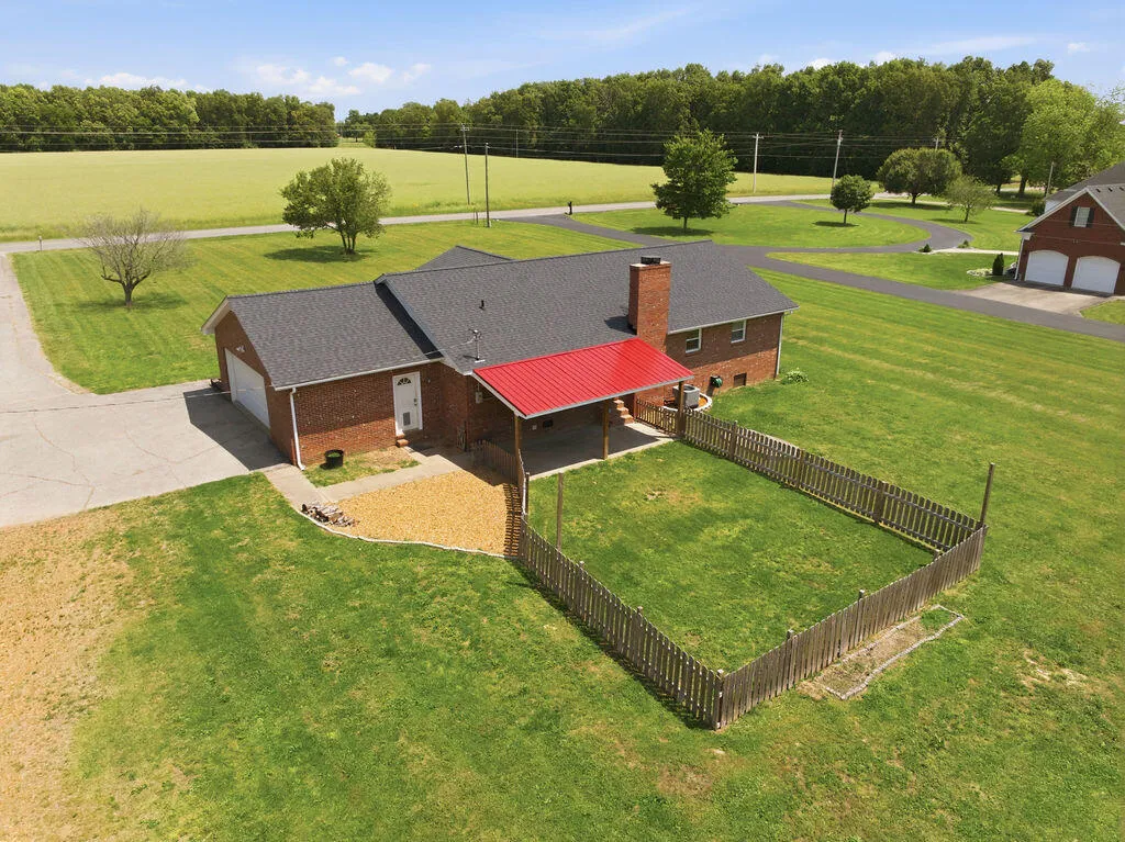 391 Ezell Road Murray KY 42071