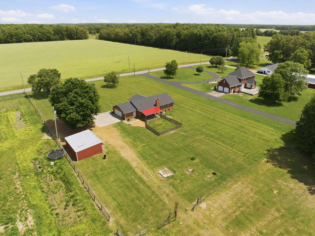 391 Ezell Road Murray KY 42071