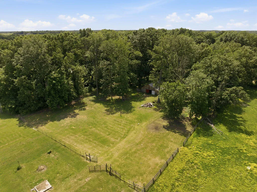391 Ezell Road Murray KY 42071