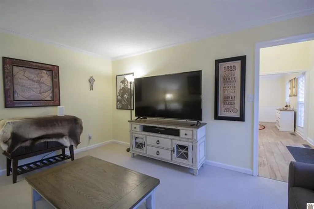 192 Deer Path Lane Paducah KY 42001