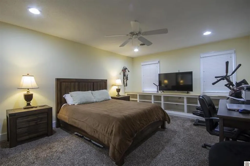 192 Deer Path Lane Paducah KY 42001
