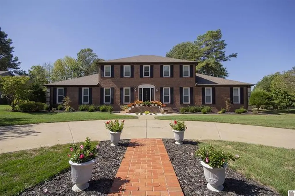 192 Deer Path Lane Paducah KY 42001