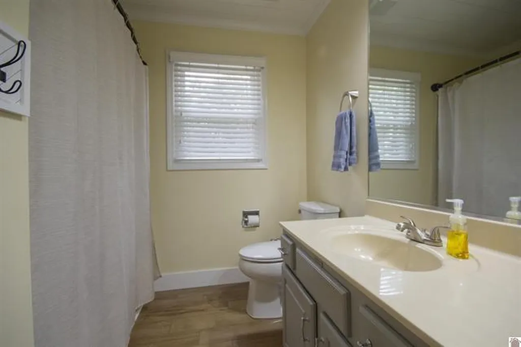 192 Deer Path Lane Paducah KY 42001