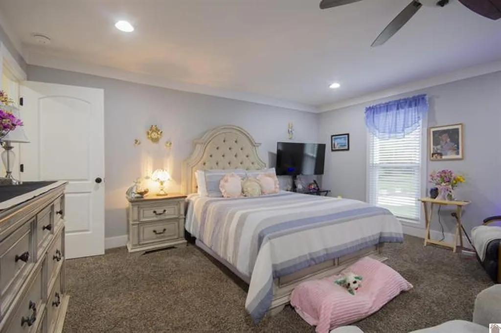192 Deer Path Lane Paducah KY 42001