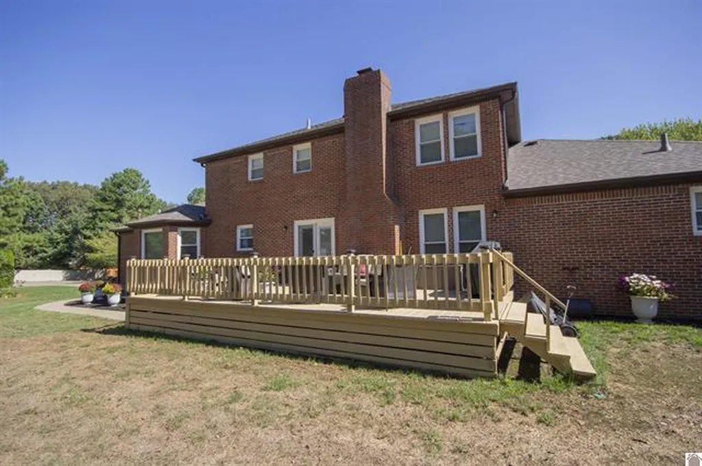 192 Deer Path Lane Paducah KY 42001