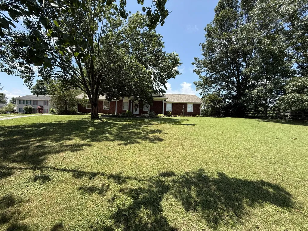 1401 Old Whitley Road London KY 40744