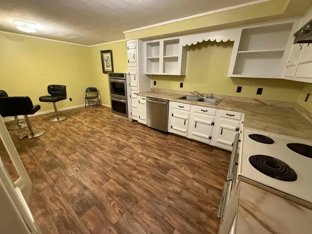 1401 Old Whitley Road London KY 40744